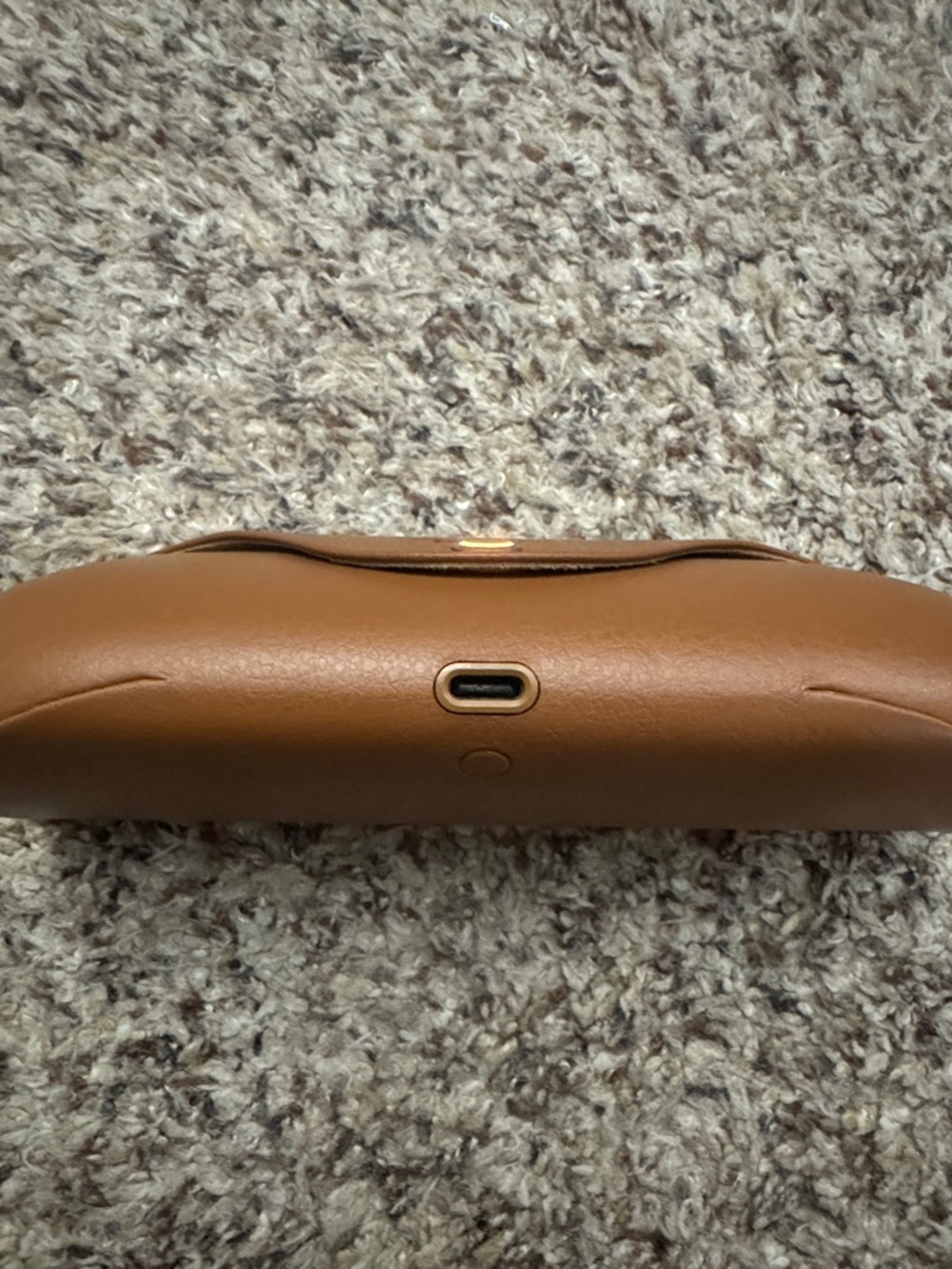 Ray-Ban Meta Tan Brown Leather Sunglasses Charging Case - Picture 4 of 6